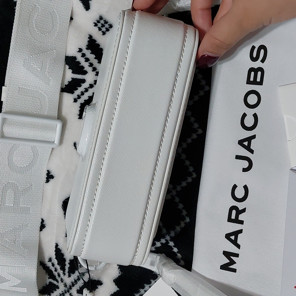 New❄️ALL WHITE🤍MARC JACOBS SNAPSHOT WINTER BAG MINIMALIST blogger camera bag - Picture 6 of 17